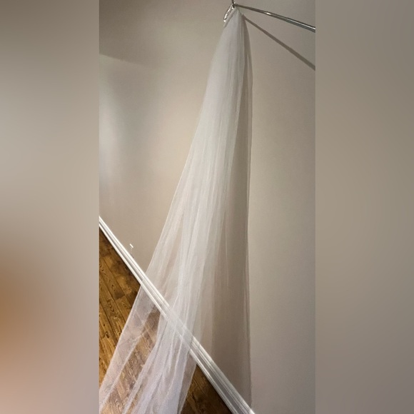 Sheer Ivory Floor Length Bridal Veil Single Layer NWOT - Picture 9 of 12